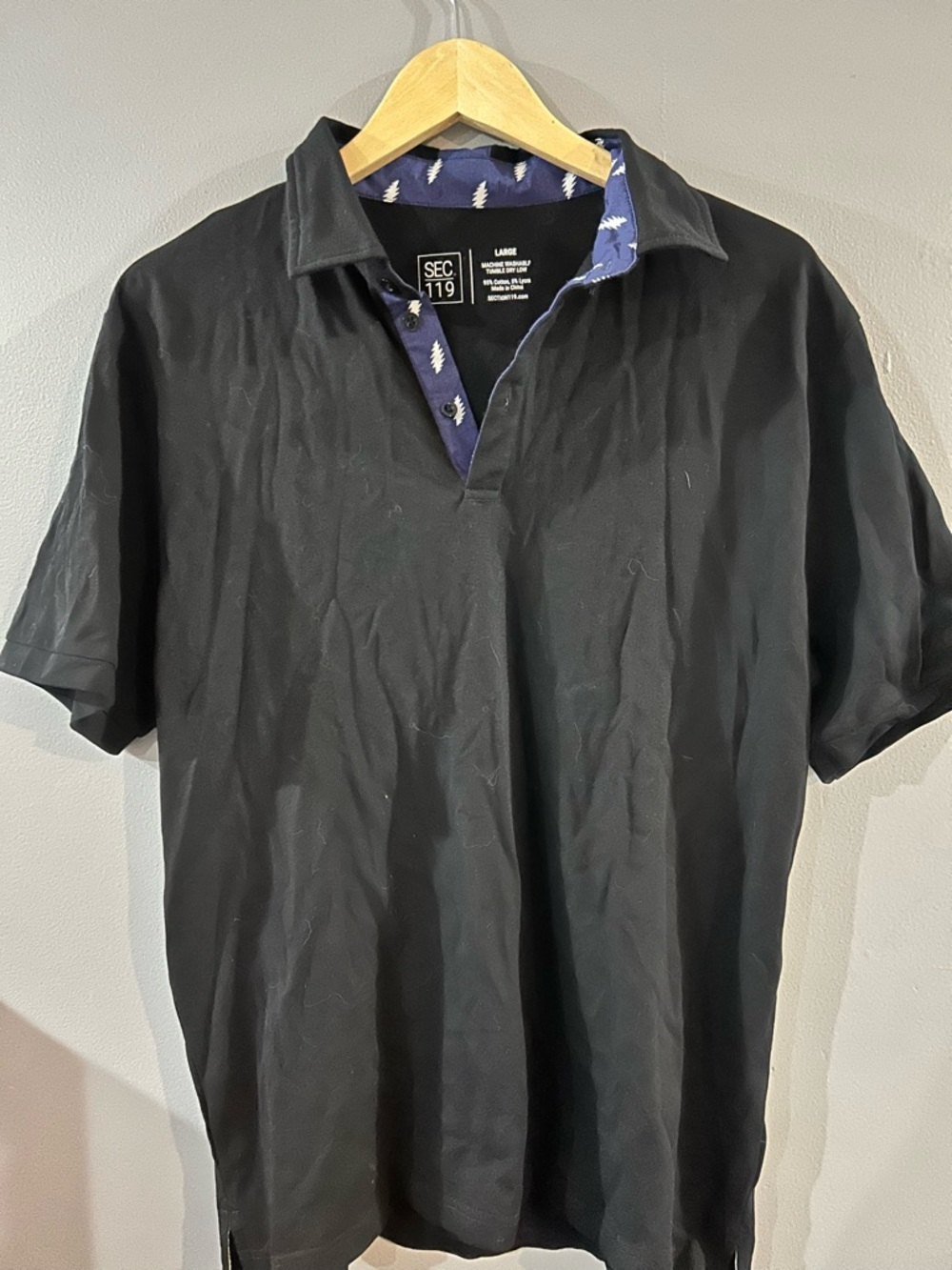 SEC.119 Men's Black Polo with Navy Patterned Trim